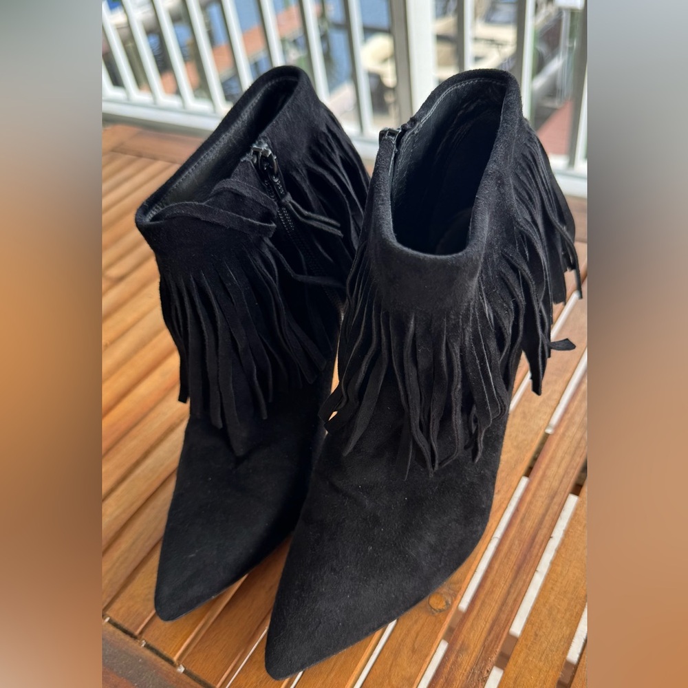 Stuart Weitzman Fringe Times Black Suede Ankle Boots Size 7 Boho Booties